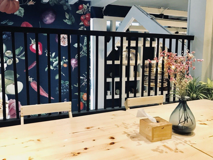 Others 4, Kinnon Deluxe Hostel Coworking Cafe, Bang Rak