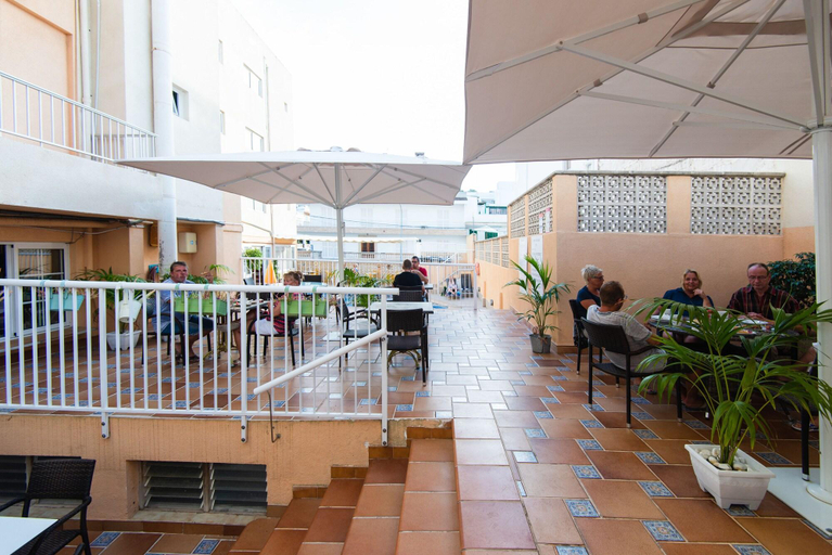Public Area 2, Vistasol, Baleares