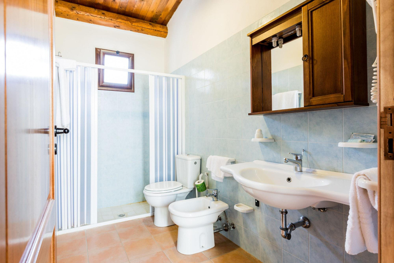 Bathroom 5, Case di Latomie, Trapani