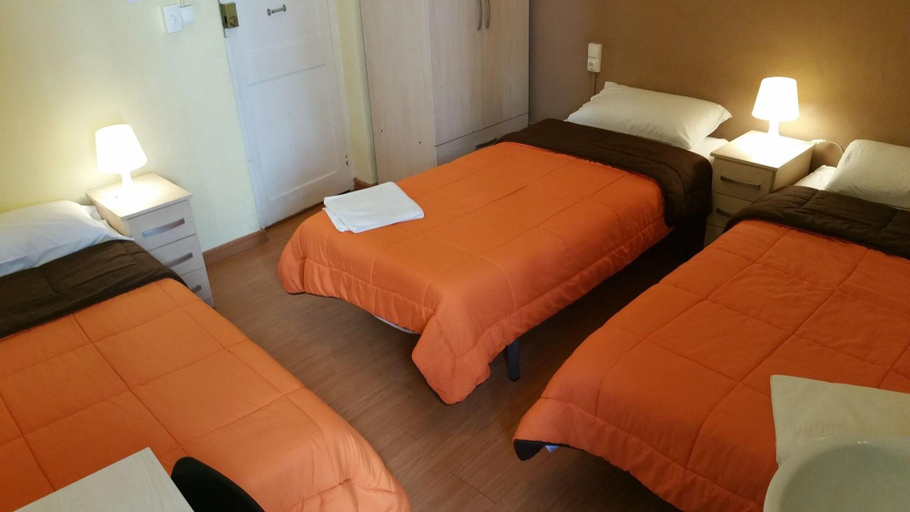 Bedroom 4, Hostal Mimi Las Ramblas, Barcelona