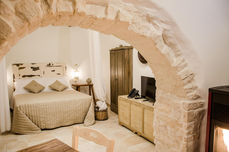 Public Area 2, Trulli Holiday Resort, Bari