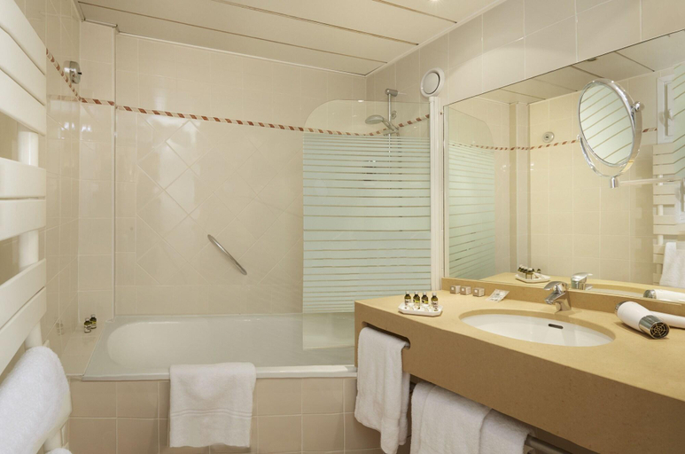 Bathroom 4, Relais Du Louvre, Paris