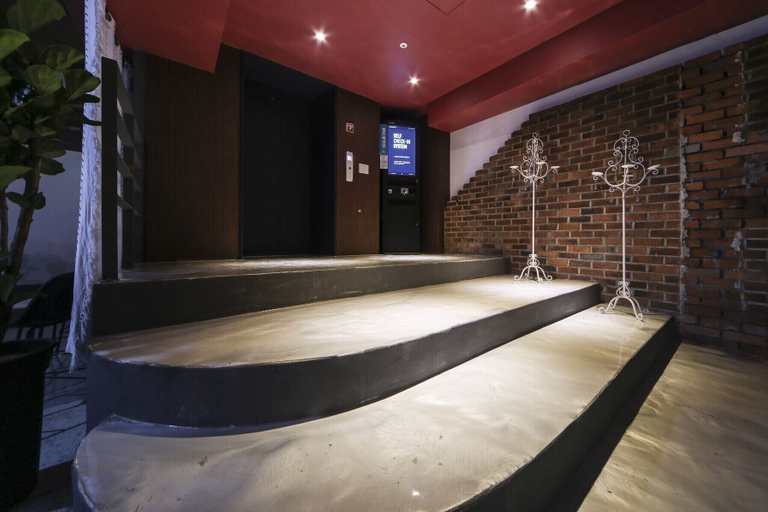 Public Area 3, No.25 Hotel Daegu Station, Buk