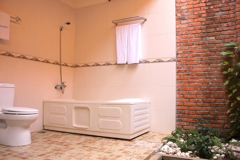 Bathroom 4, Golden Peak Resort & Spa Phan Thiet, Phan Thiết