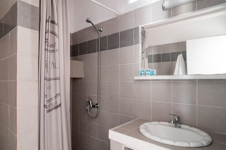 Bathroom 4, Holiday Beach Resort, South Aegean
