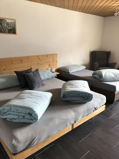 Bedroom 3, Catrina Hotel, Surselva