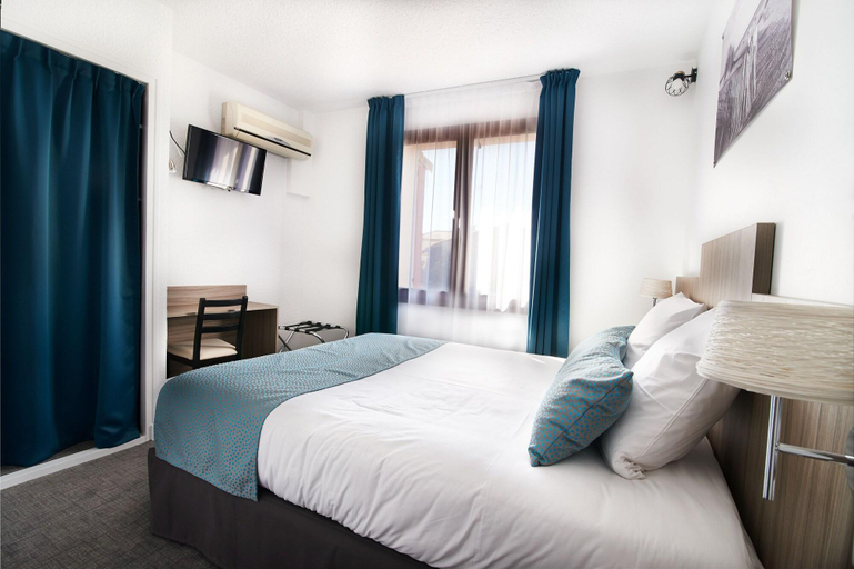 Bedroom 3, Hôtel des Croisades, Gard