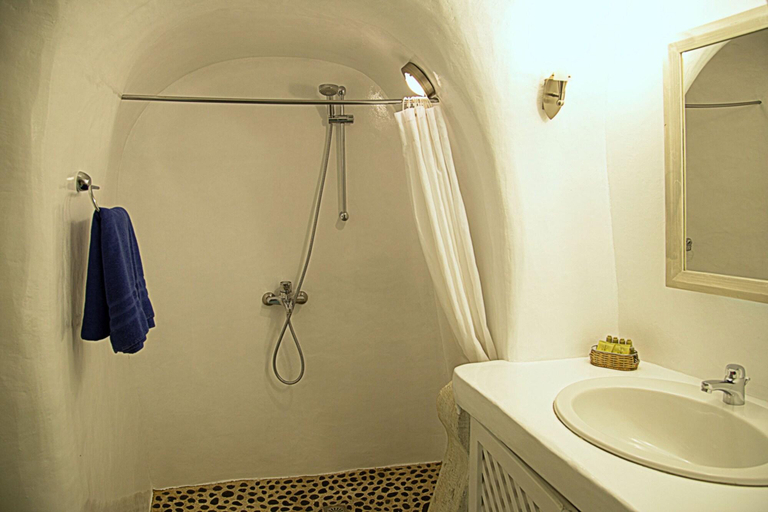 Bathroom 4, Marizan Caves & Villas, Santorini, South Aegean