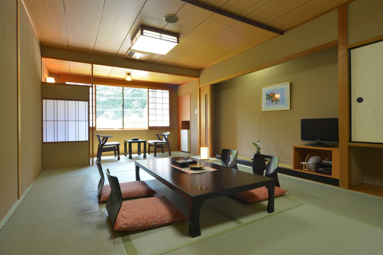 Others 4, Omotenashi No Yado Keizankaku, Kameoka