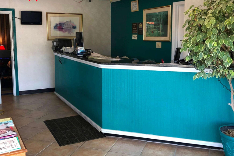 Public Area, Knights Inn Selma, Johnston