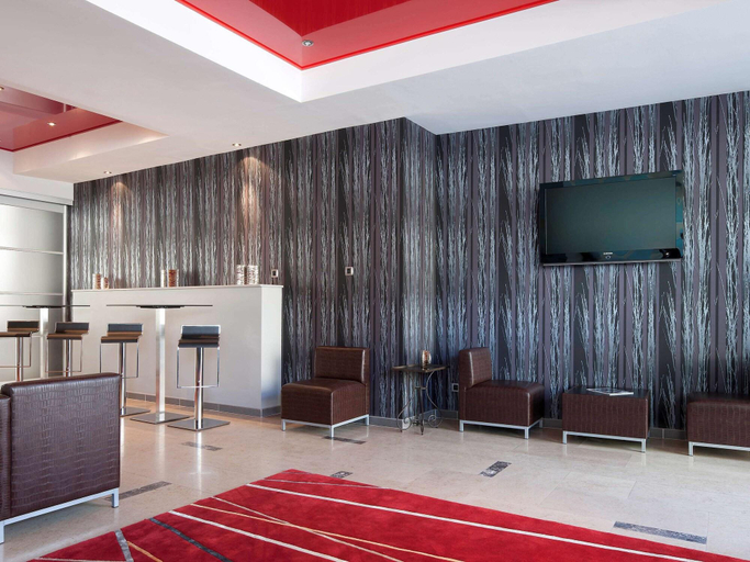 Public Area 2, Grand Hotel Niort Centre, Deux-Sèvres