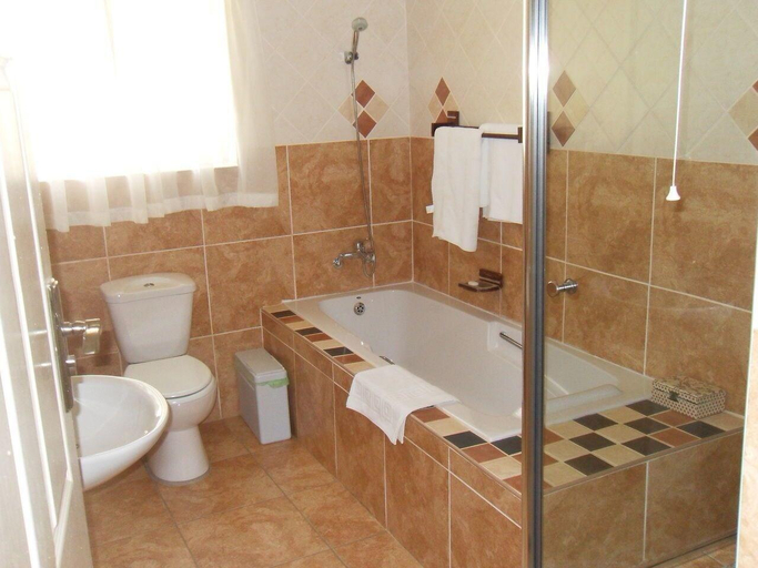 Bathroom 5, The Orchards Executive Accommodation, City of Johannesburg