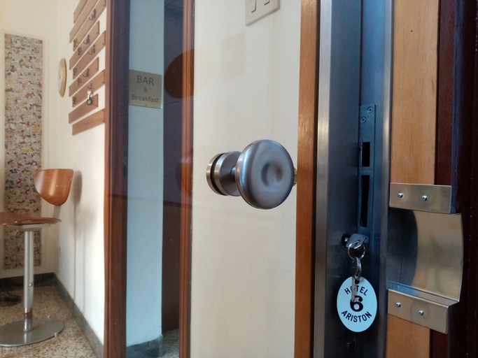 Public Area 3, Ariston, Palermo