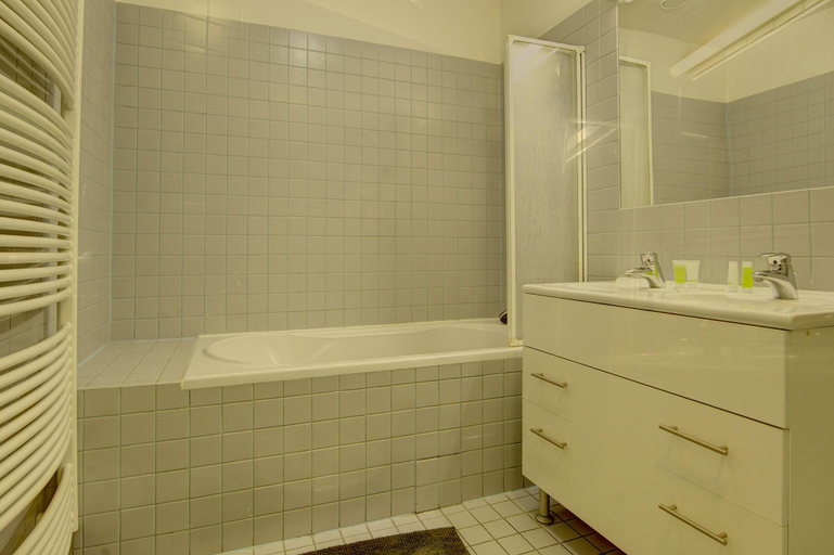 Bathroom 4, St Havel Residence, Praha 1
