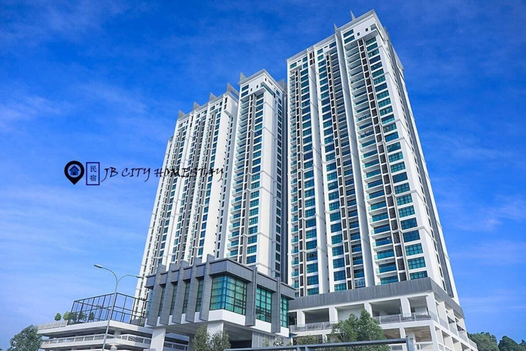 Sky Loft AEON (5 Pax -B17) @ JB City Homestay, Johor Bahru