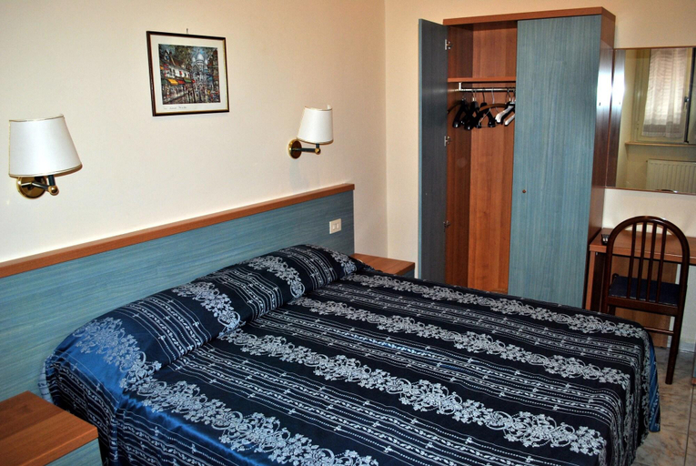 Bedroom 3, CASALI, Rome