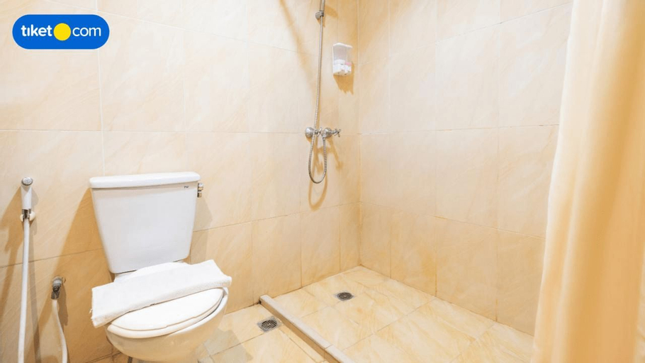Bathroom 7