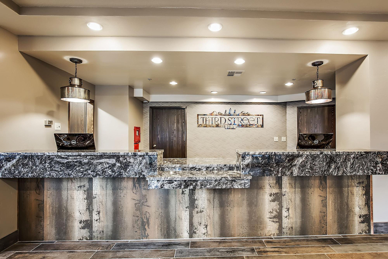 Public Area 3, Third Street Inn, Valley