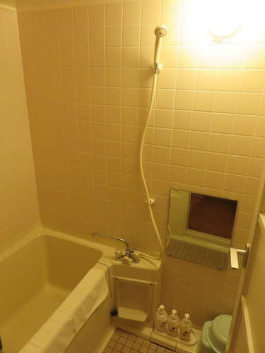 Bathroom 4, Ito Hotel Juraku, Itō