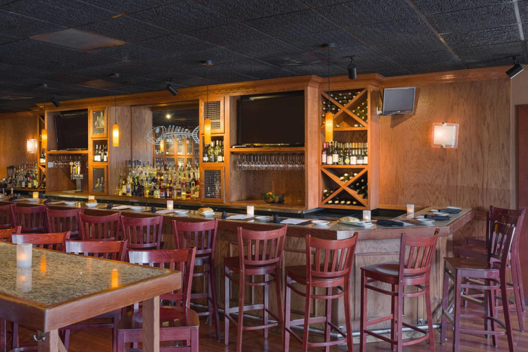 Food & Drinks 5, Fairfield Inn & Suites Paramus, Bergen