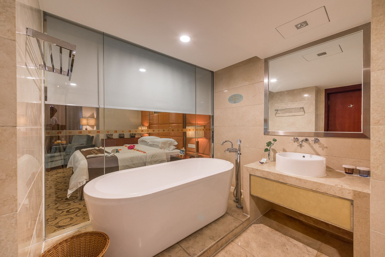 Bathroom 14