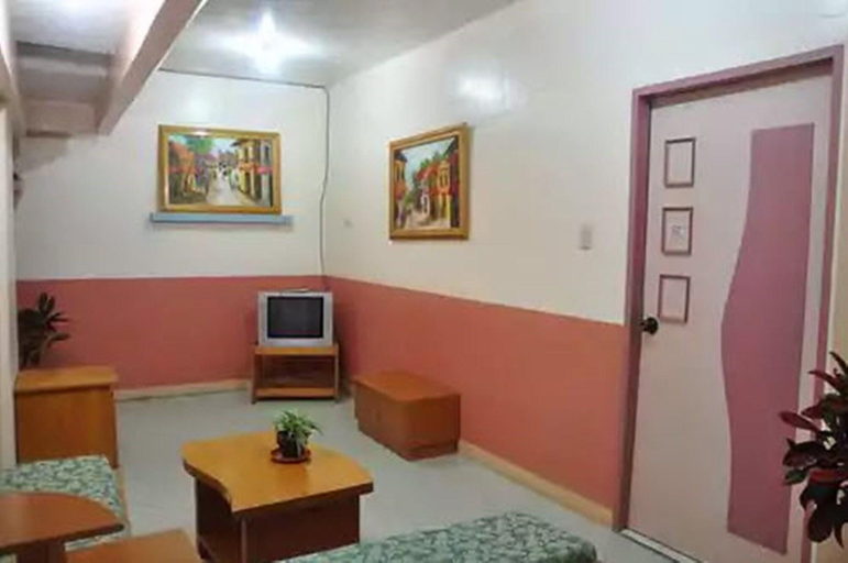 Public Area 3, Apartelle de Francesca, Puerto Galera