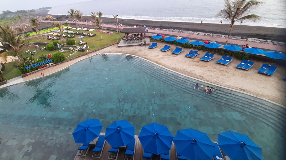 Swimming Pool 21