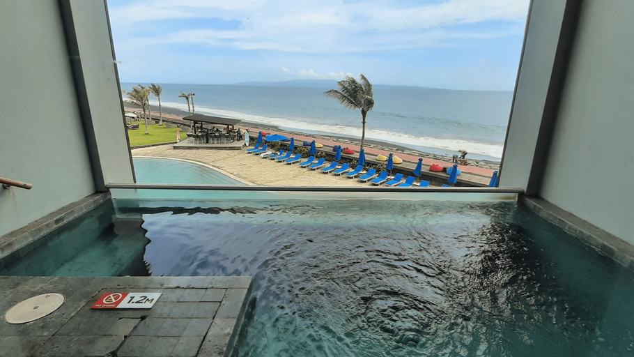 Swimming Pool 24