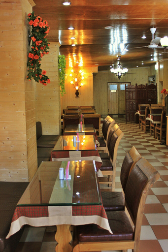 Food & Drinks 5, Walisons Hotel, Srinagar