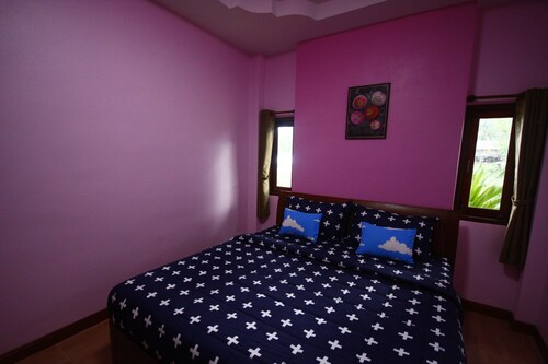 Thongsom Resort, Khanom
