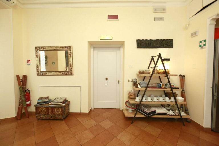 Public Area 3, Residenza Gens Julia, Rome