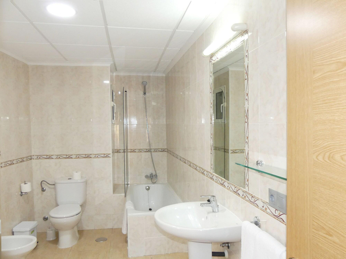 Bathroom 4, Benidorm City Olympia Hotel, Alicante
