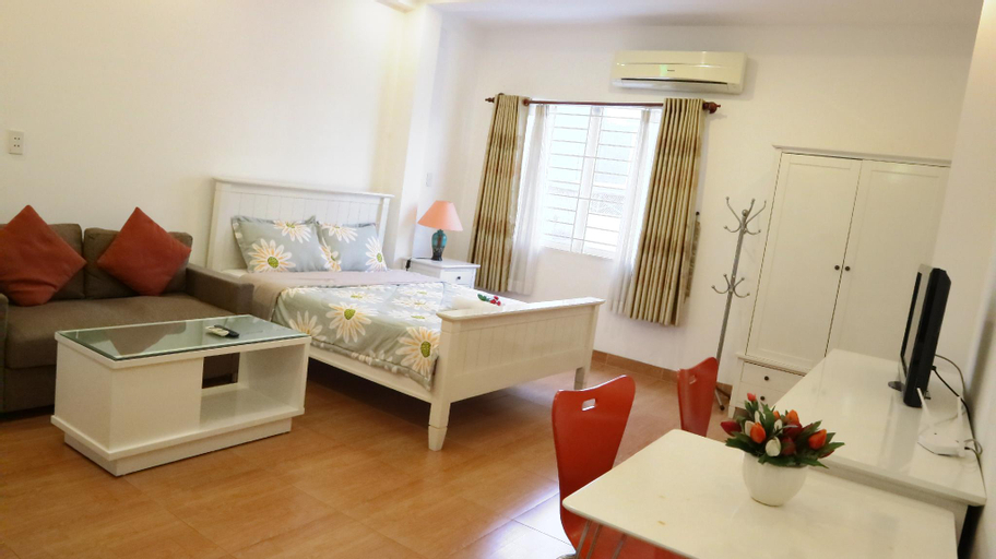 Smiley Apartment 3- 102 Seviced studio with window, Quận 1
