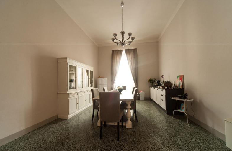 Public Area 3, La Porta Del Paradiso, Florence