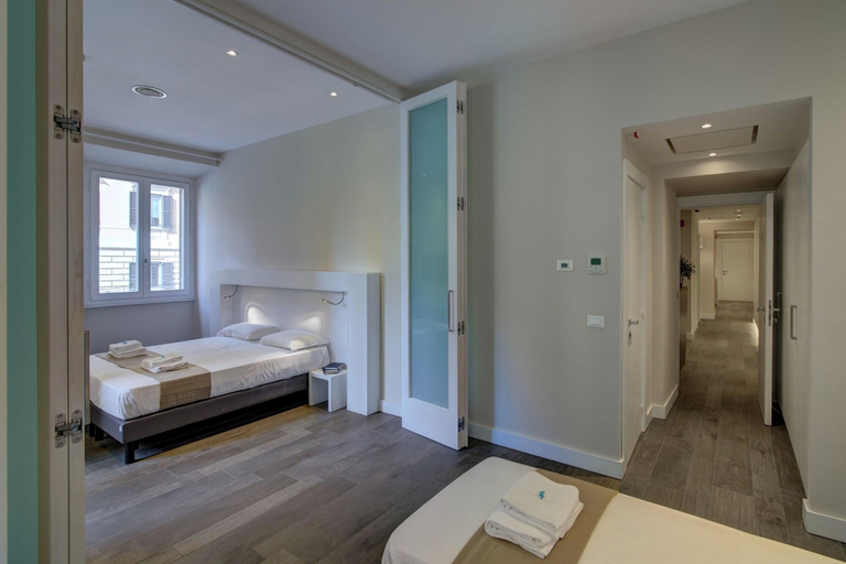 Bathroom 4, Ecce Roma Suites, Rome