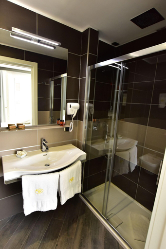 Bathroom 5, Palazzo Rosenthal Vesuview, Napoli
