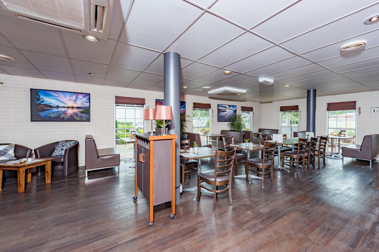 Food & Drinks 5, Takalvan Motel, Bundaberg