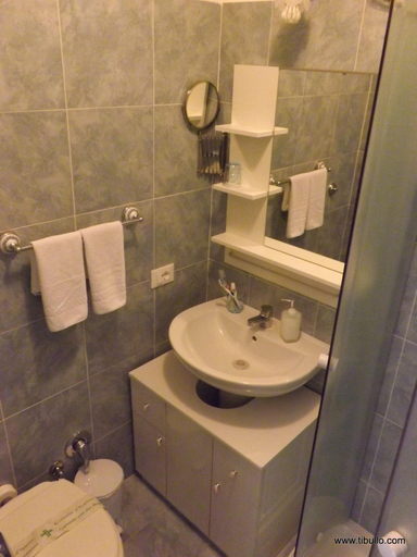 Bathroom 5, Tibullo Bed & Breakfast, Rome