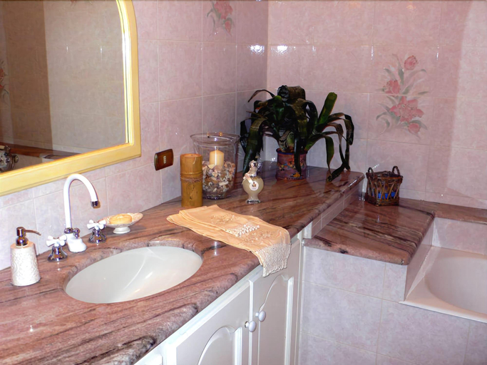 Bathroom 5, Bed & Breakfast Mamma Rosa, Salerno