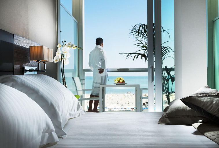 Bedroom 4, Waldorf, Rimini