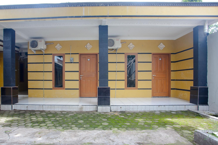 Public Area 3, SPOT ON 2830 Azka Guest House Syariah, Cilacap