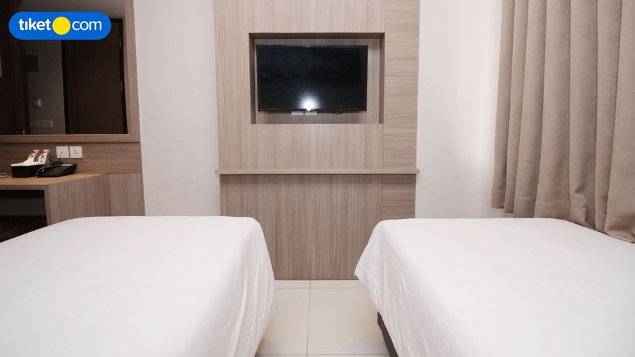 Bedroom 12