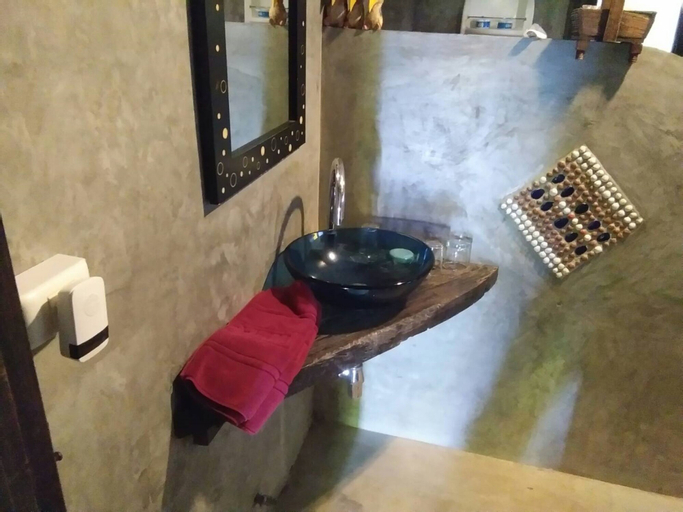 Baan Chai Thung, Doi Saket