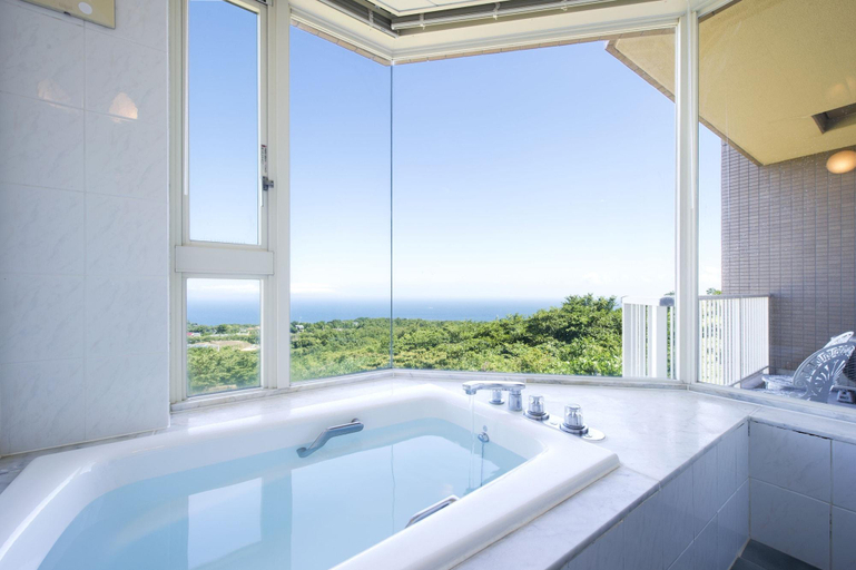 Bathroom, Hotel Village Izukogen, Itō