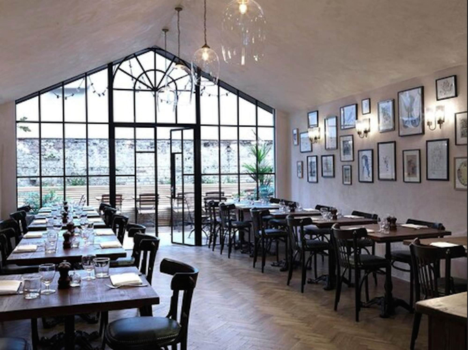 Food & Drinks 4, The Coach, London