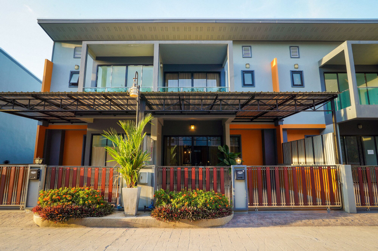 Nice Villa, Na Mom