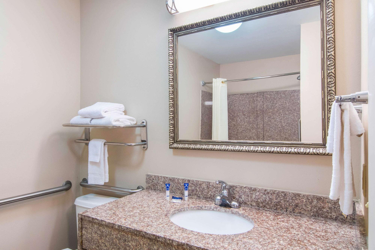 Bathroom 4, Americas Best Value Inn & Suites-Mableton/Atlanta, Cobb