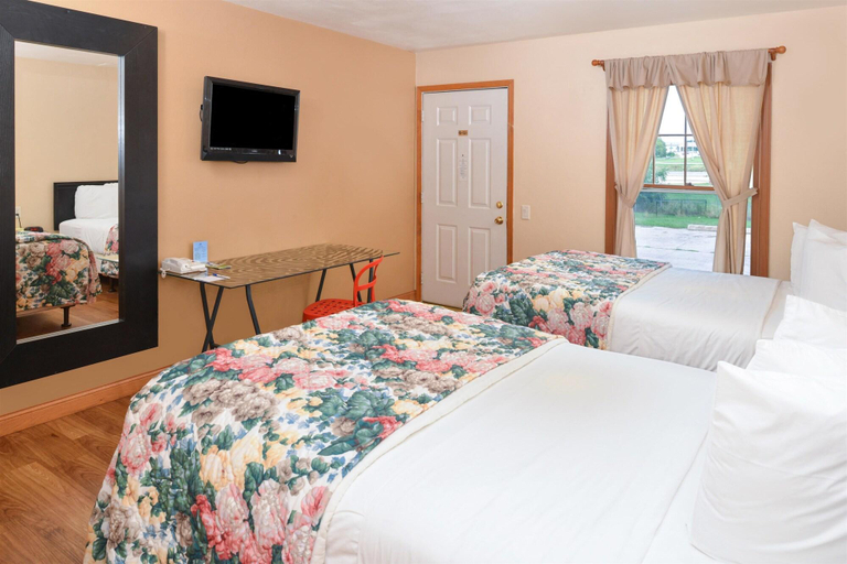 Bedroom 3, Americas Best Value Inn Mayflower, Dane