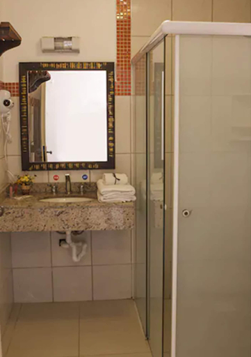 Bathroom 3, Hotel Açoriano, Penha