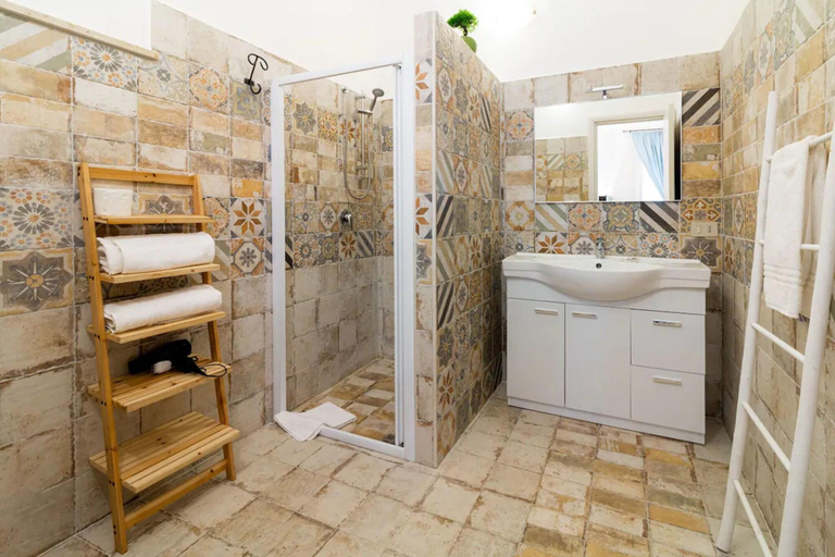 Bathroom 4, Bed & Breakfast Kunesias, Palermo